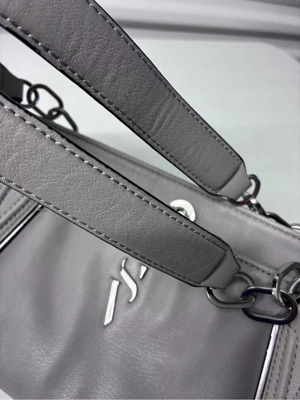 VS  Gray Vegan Leather Tote with Chain-Link Straps